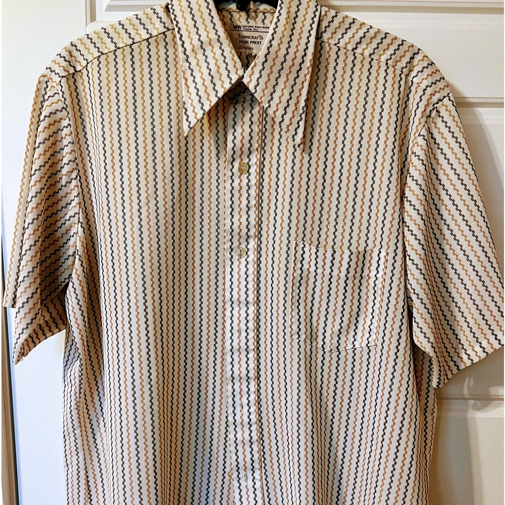 Vintage, butterfly collar button down shirt